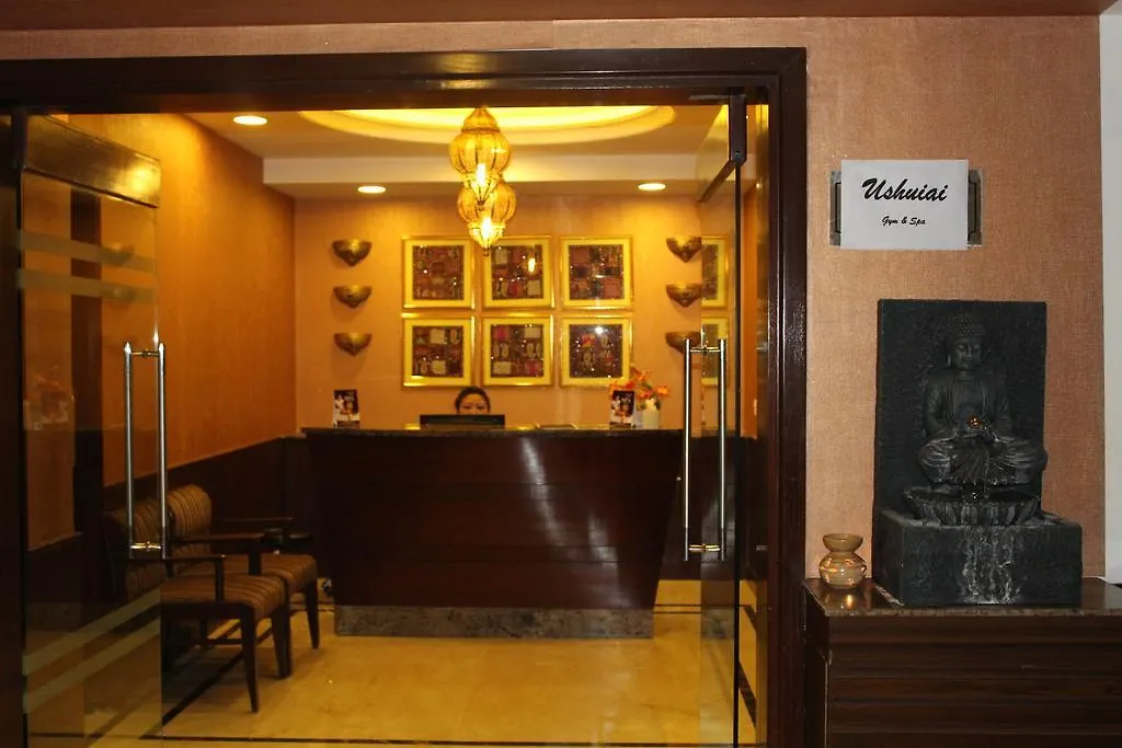 The Golden Plaza Hotel Panchkula 4*,