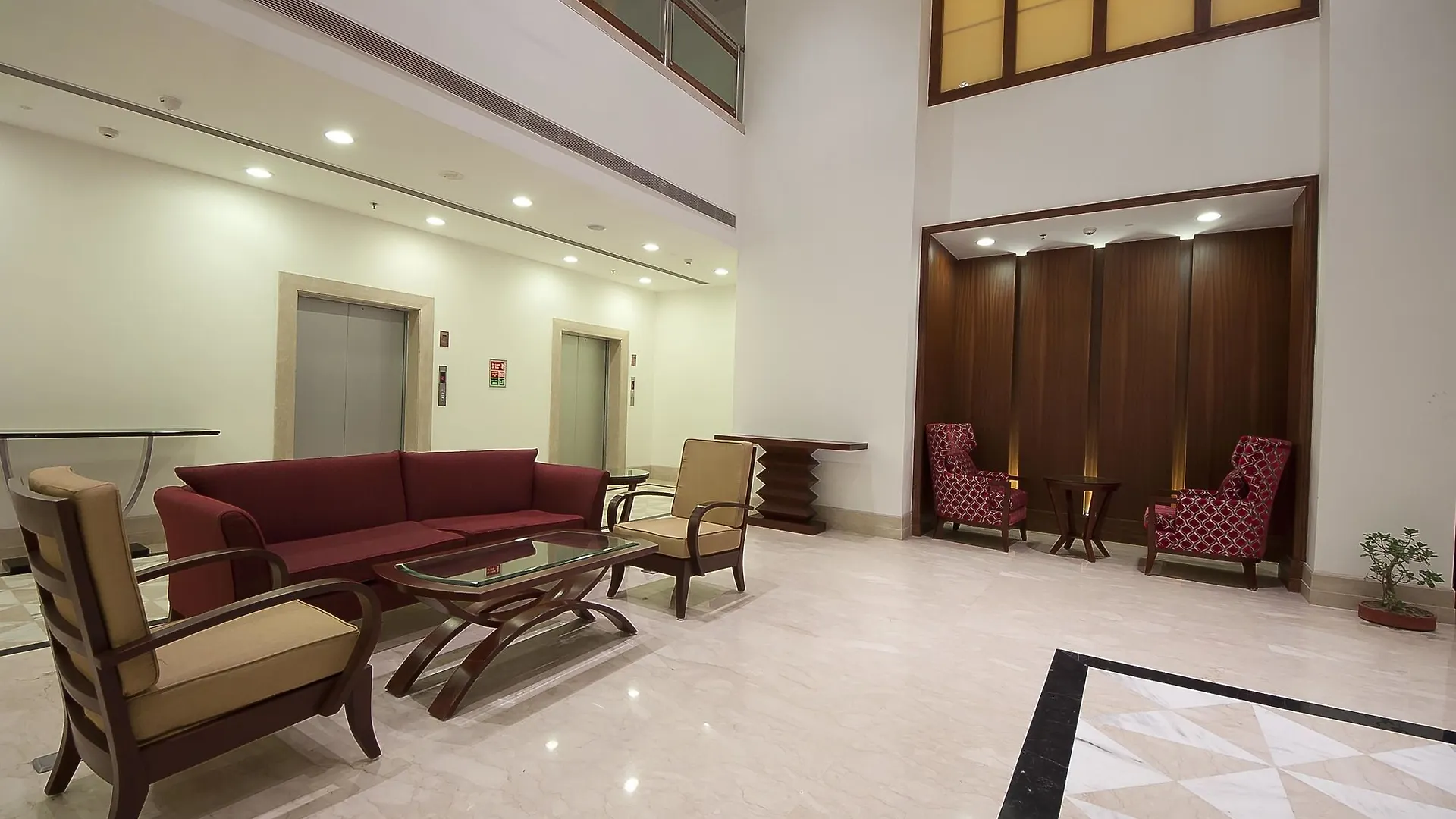 The Golden Plaza Hotel Panchkula Hindistan