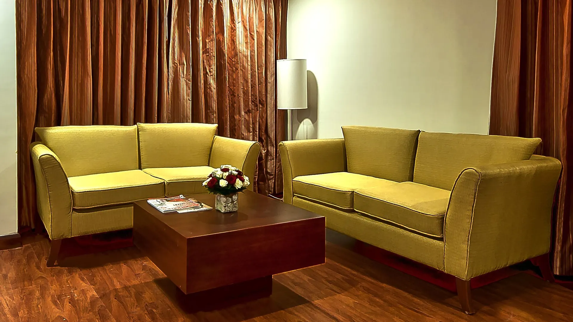 The Golden Plaza Hotel Panchkula 4*,  Hindistan
