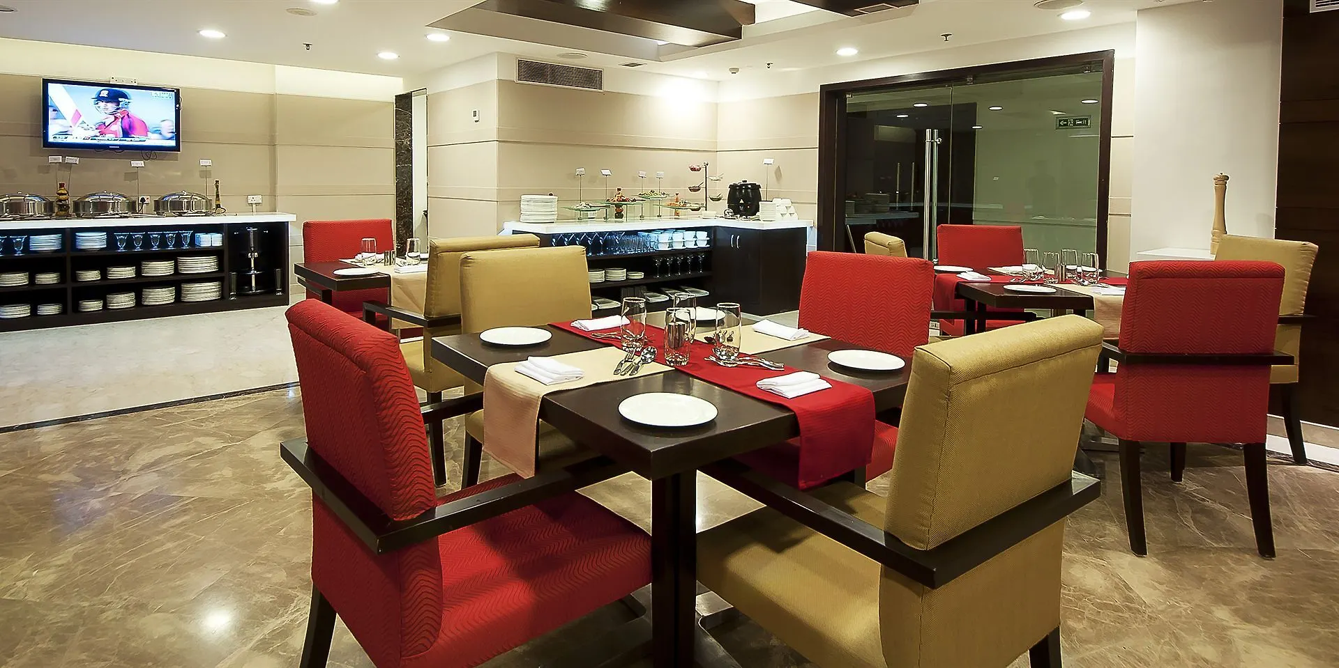 The Golden Plaza Hotel Panchkula 4*,